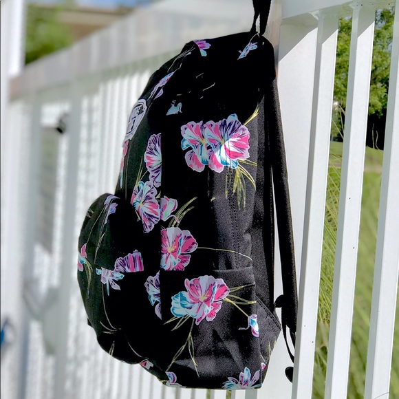 1 Left 5⭐️Rated NWT Vans Black Floral Backpack - Picture 4 of 8